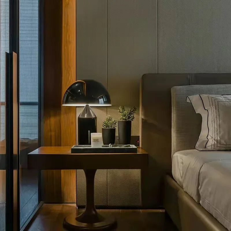 LunaForma Table Lamp