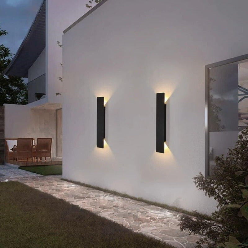 LumeGuard Outdoor Wall Lamp