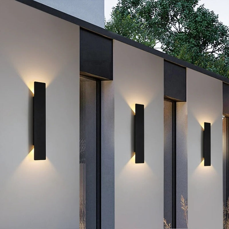 LumeGuard Outdoor Wall Lamp